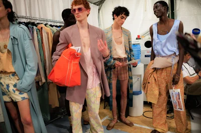 Look 25